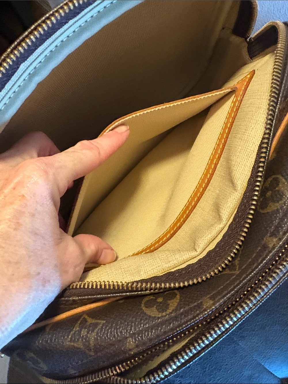 Louis Vuitton Monogram Canvas REPORTER Bag PLUS WALLET  in Brown and Tan EUC!! - Picture 9 of 17